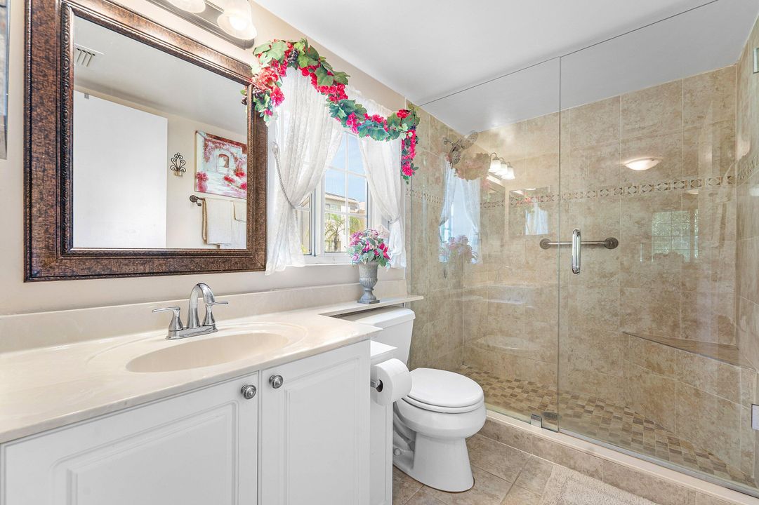 出租: $3,650 (2 贝兹, 2 浴室, 1107 平方英尺)