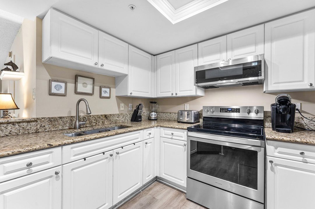 出租: $3,650 (2 贝兹, 2 浴室, 1107 平方英尺)