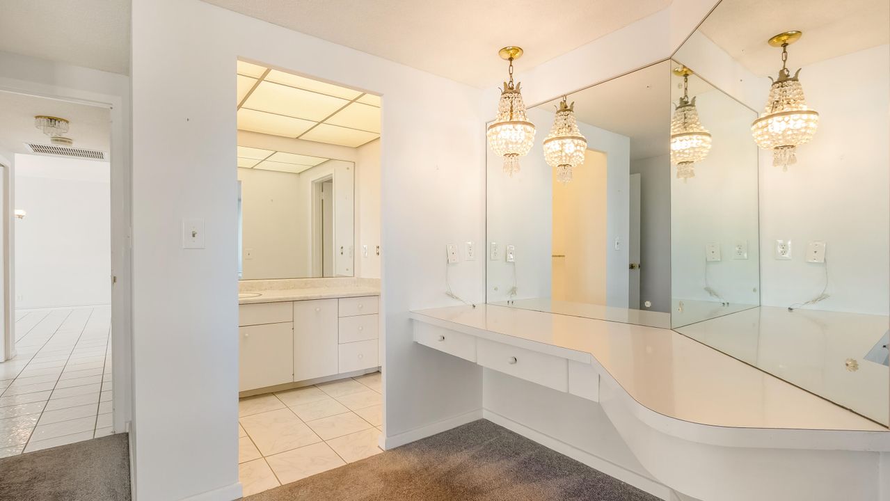 For Sale: $388,888 (2 beds, 2 baths, 1395 Square Feet)