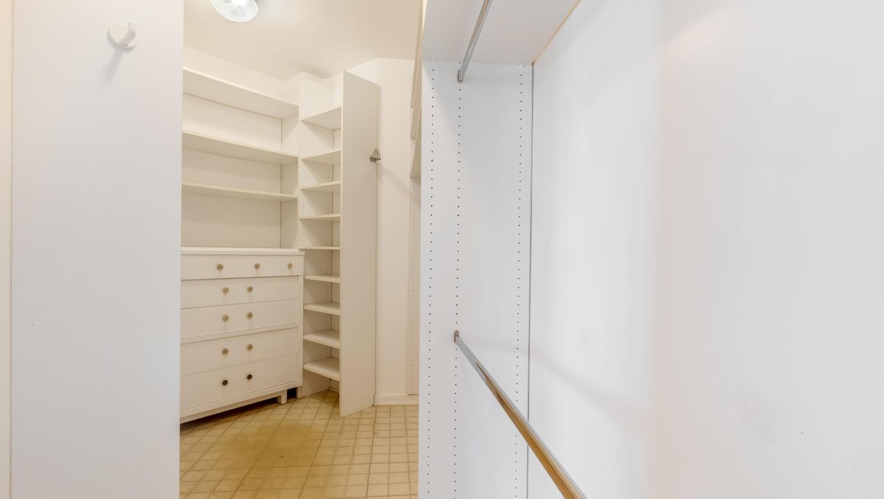 For Sale: $388,888 (2 beds, 2 baths, 1395 Square Feet)