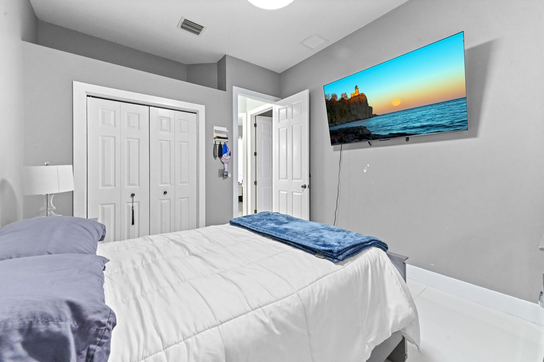 На продажу: $725,000 (4 спален, 2 ванн, 2233 Квадратных фут)