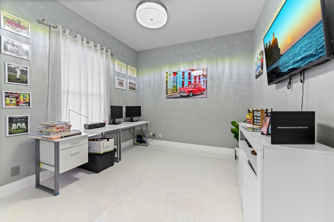 На продажу: $725,000 (4 спален, 2 ванн, 2233 Квадратных фут)