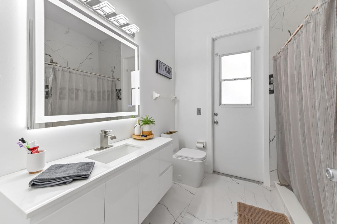 На продажу: $725,000 (4 спален, 2 ванн, 2233 Квадратных фут)