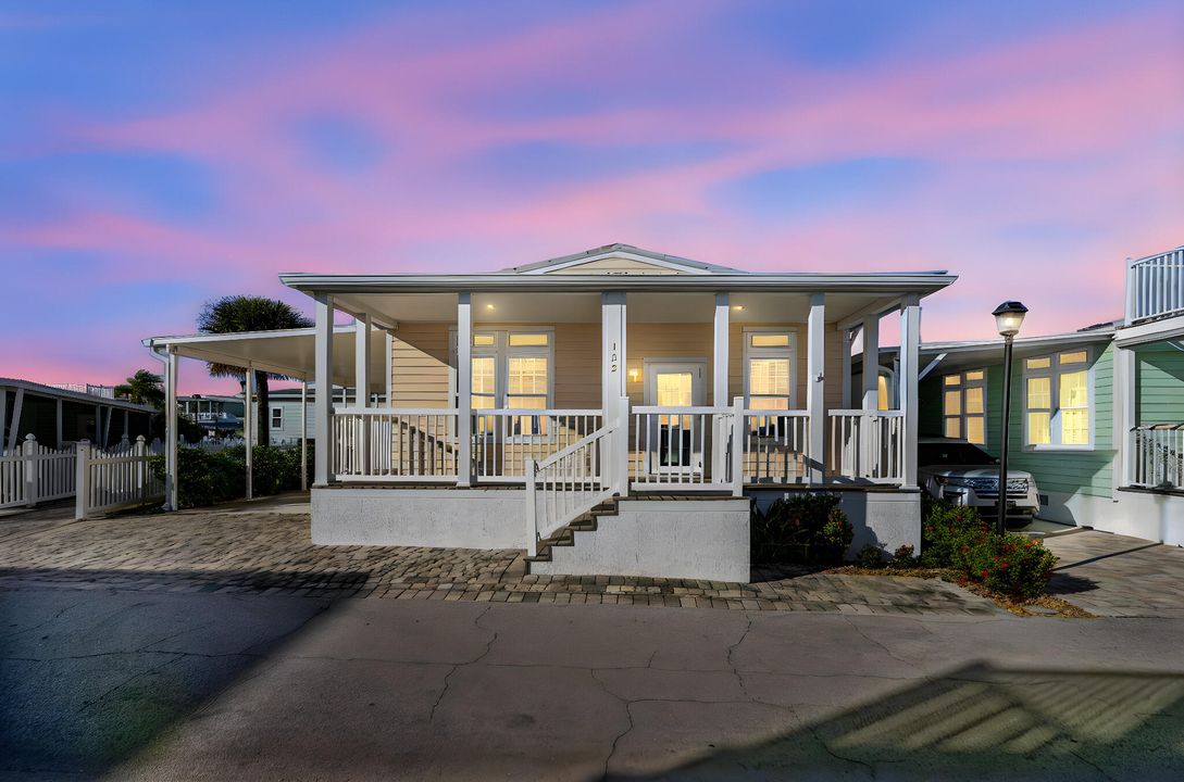 待售: $279,000 (2 贝兹, 2 浴室, 1144 平方英尺)