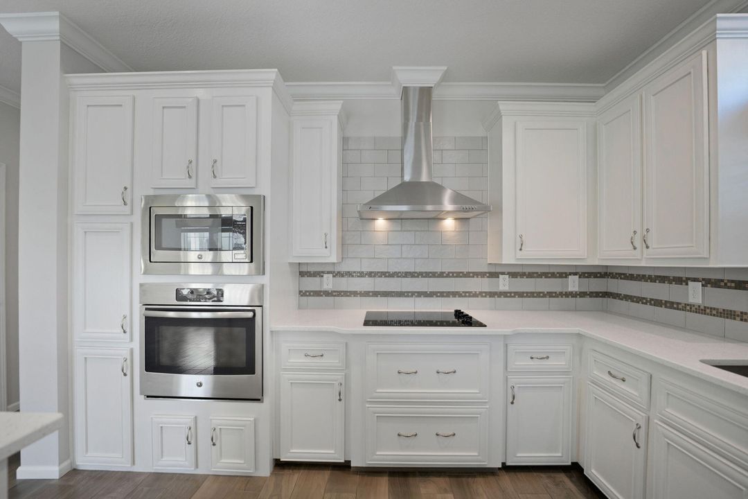 待售: $279,000 (2 贝兹, 2 浴室, 1144 平方英尺)