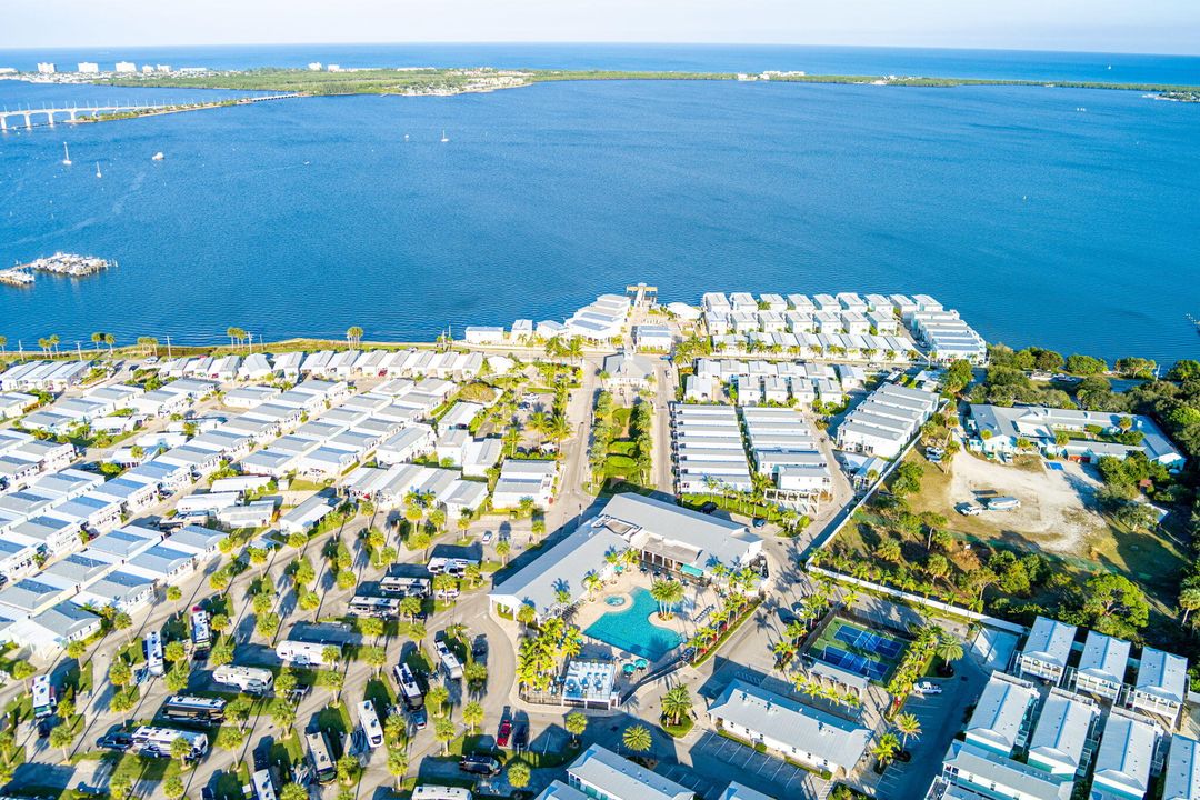 待售: $279,000 (2 贝兹, 2 浴室, 1144 平方英尺)