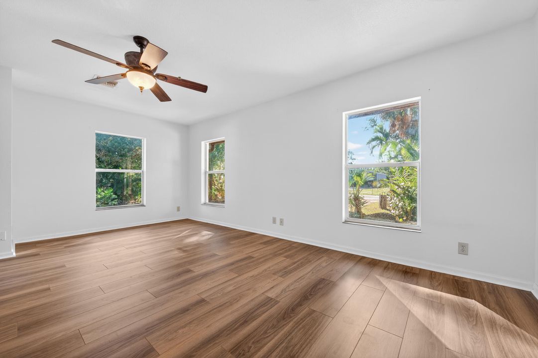 待售: $575,000 (3 贝兹, 2 浴室, 1956 平方英尺)