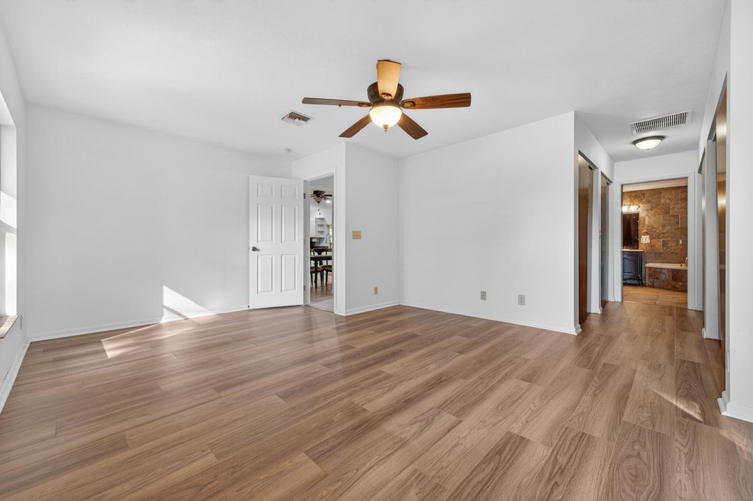 待售: $575,000 (3 贝兹, 2 浴室, 1956 平方英尺)