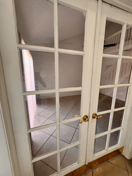 待售: $269,000 (2 贝兹, 1 浴室, 1027 平方英尺)