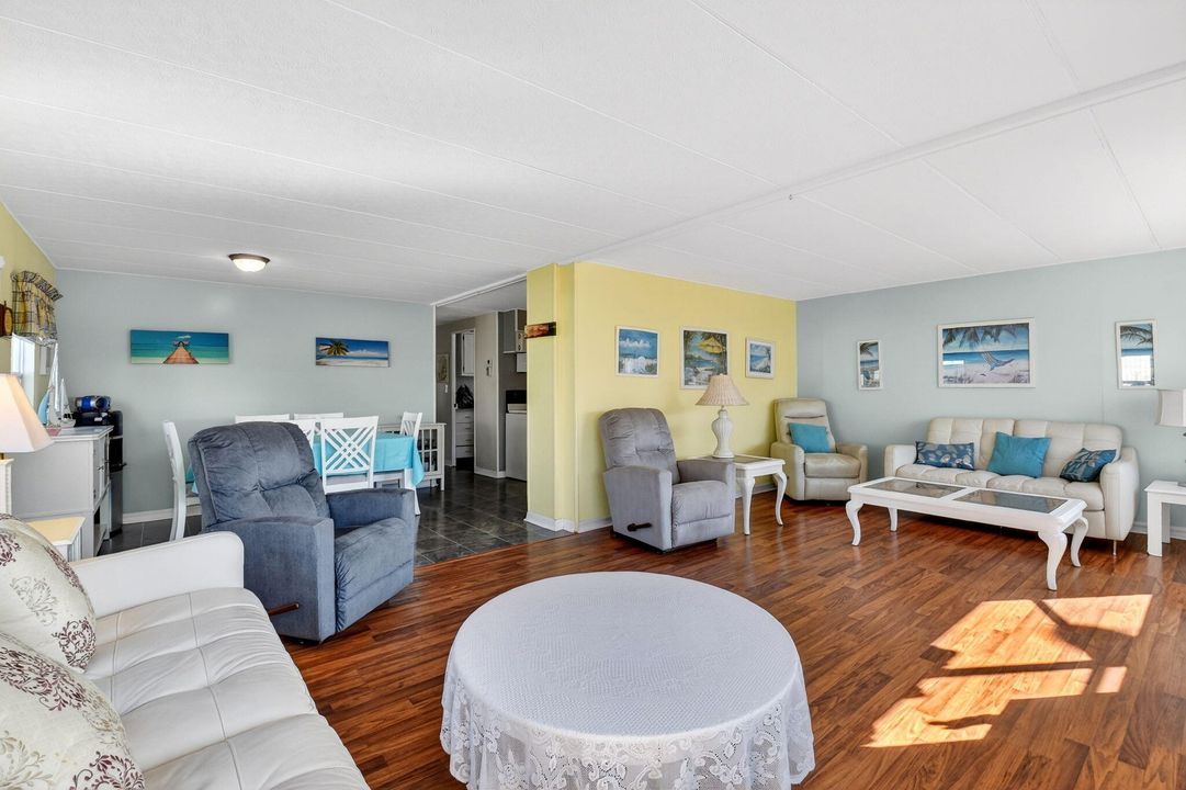 En Venta: $167,900 (3 camas, 2 baños, 1296 Pies cuadrados)