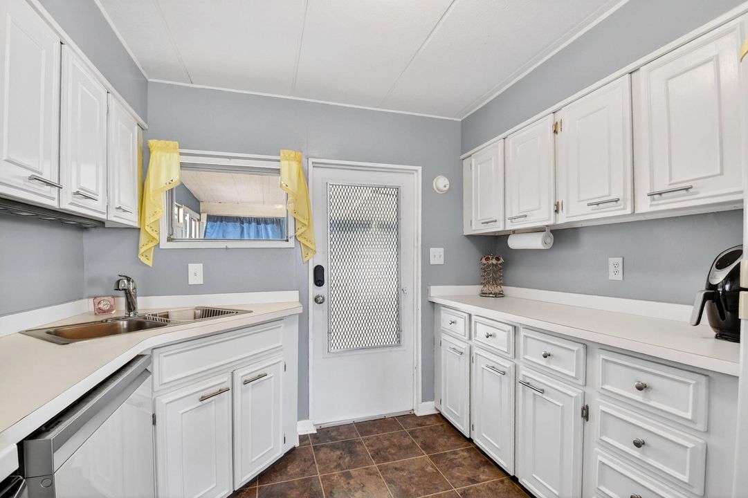 En Venta: $167,900 (3 camas, 2 baños, 1296 Pies cuadrados)