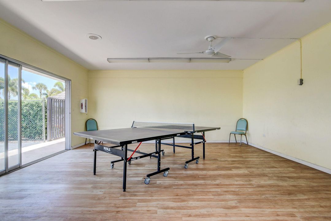 En Venta: $167,900 (3 camas, 2 baños, 1296 Pies cuadrados)