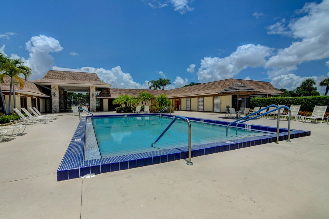 En Venta: $167,900 (3 camas, 2 baños, 1296 Pies cuadrados)