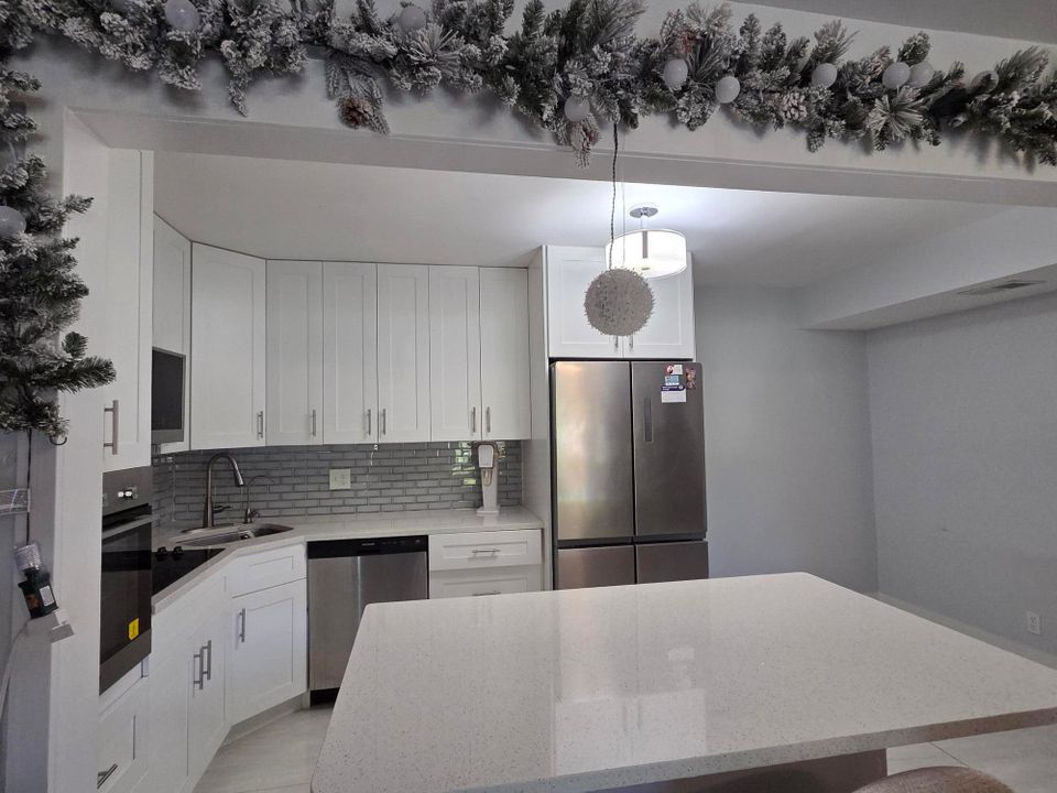 En Venta: $249,900 (2 camas, 2 baños, 1106 Pies cuadrados)