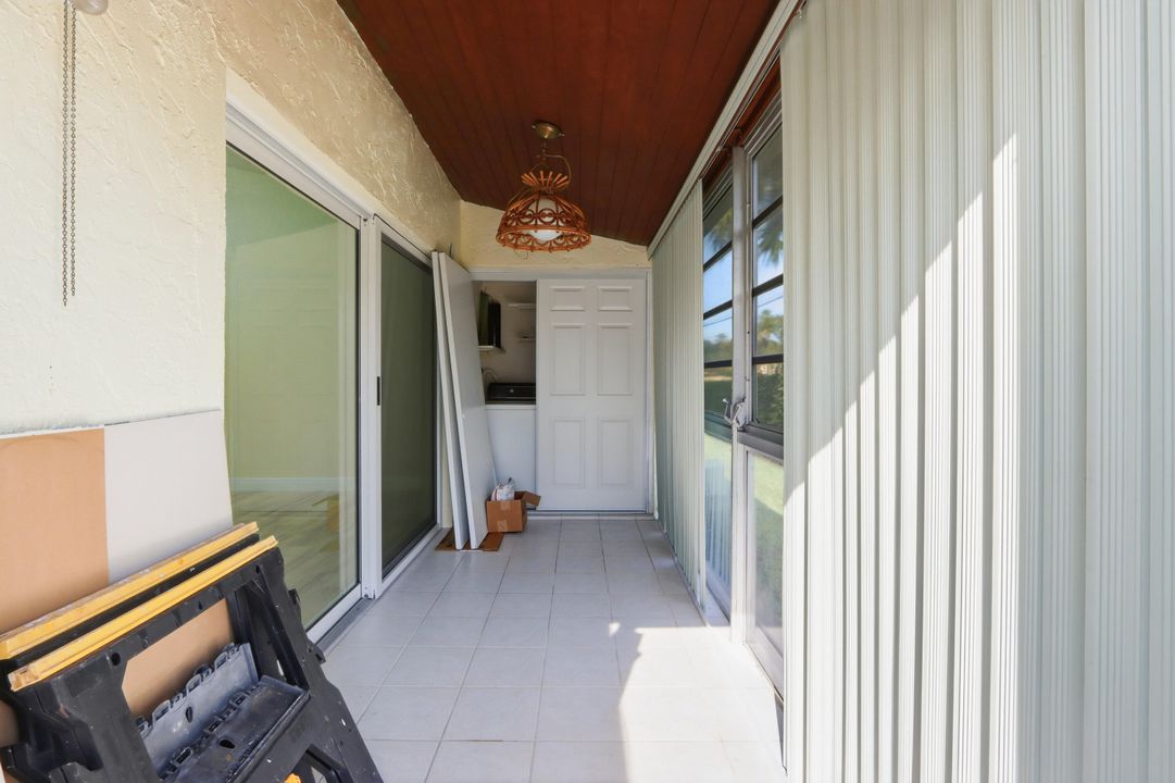 На продажу: $173,000 (2 спален, 2 ванн, 1103 Квадратных фут)