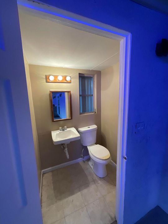 На продажу: $354,900 (3 спален, 2 ванн, 1350 Квадратных фут)