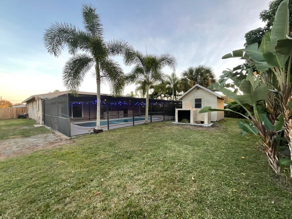 На продажу: $354,900 (3 спален, 2 ванн, 1350 Квадратных фут)