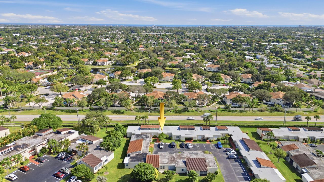 На продажу: $173,000 (2 спален, 2 ванн, 1103 Квадратных фут)