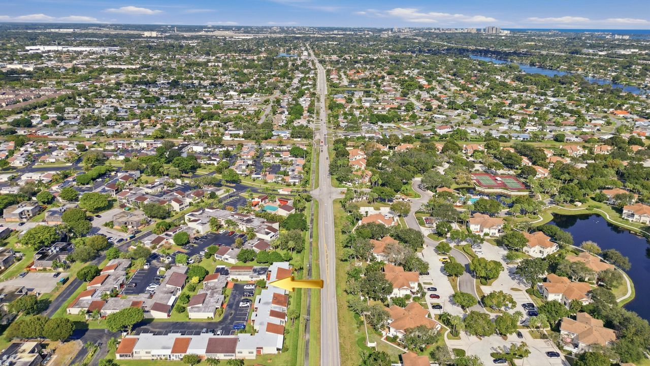 На продажу: $173,000 (2 спален, 2 ванн, 1103 Квадратных фут)