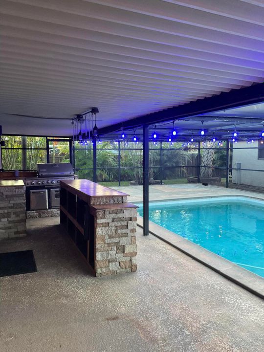 На продажу: $354,900 (3 спален, 2 ванн, 1350 Квадратных фут)