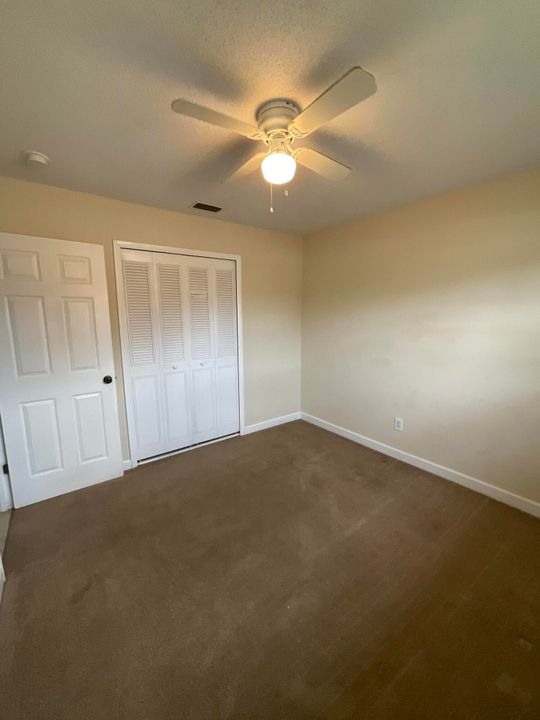 На продажу: $354,900 (3 спален, 2 ванн, 1350 Квадратных фут)