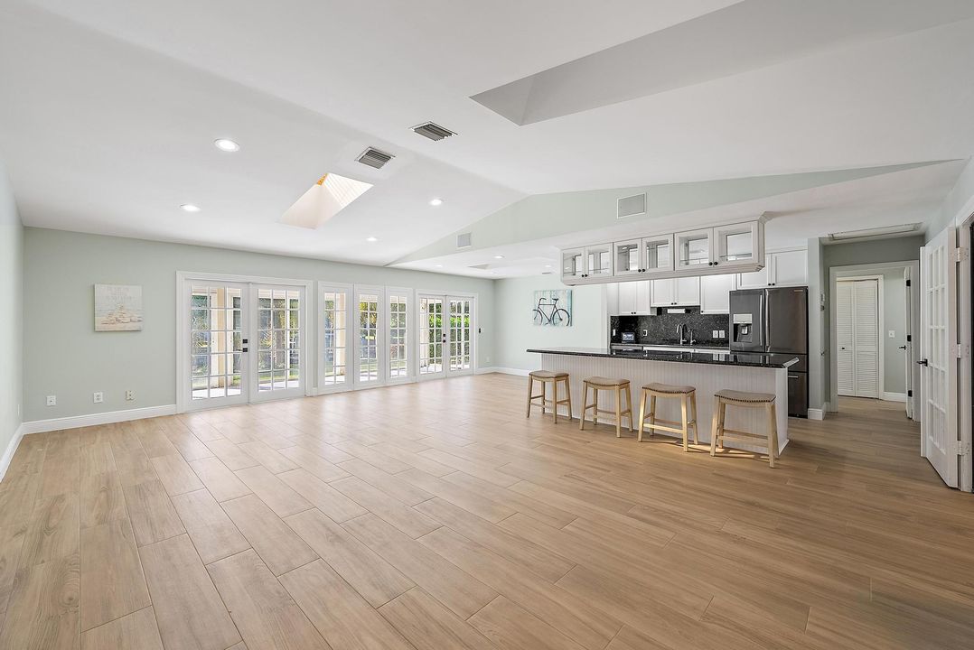 En Renta: $4,200 (3 camas, 2 baños, 2128 Pies cuadrados)