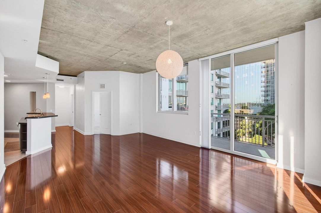 En Venta: $485,000 (3 camas, 2 baños, 1410 Pies cuadrados)