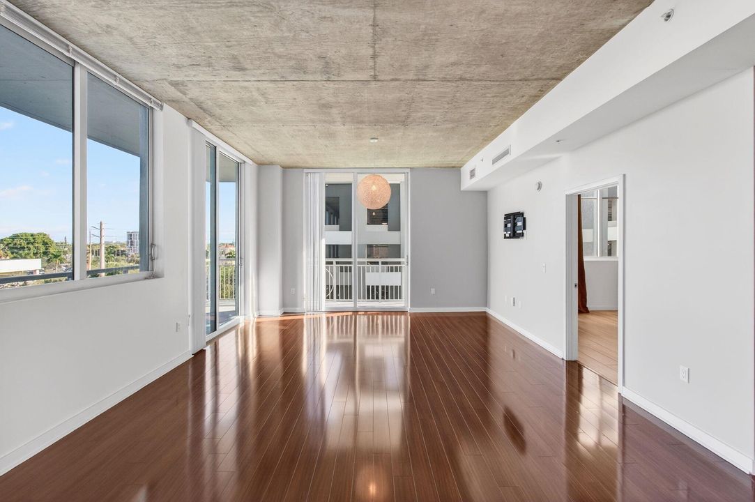 En Venta: $485,000 (3 camas, 2 baños, 1410 Pies cuadrados)