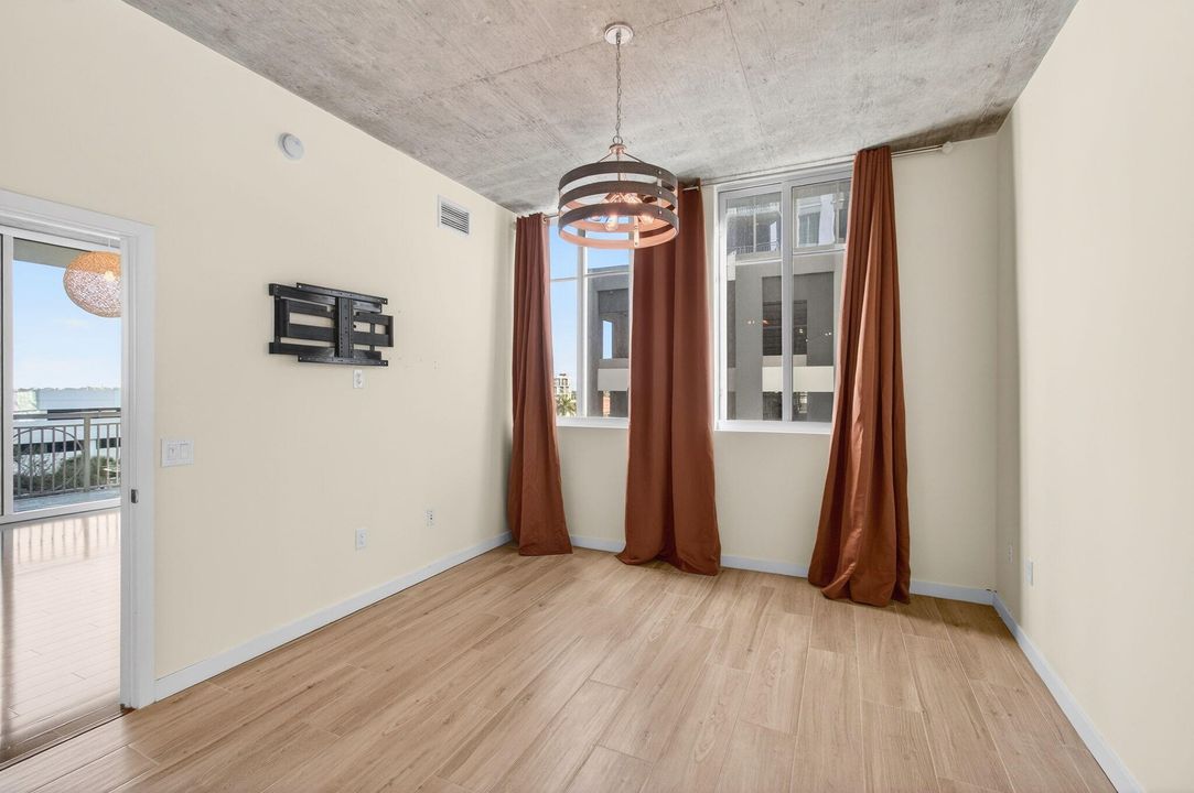 En Venta: $485,000 (3 camas, 2 baños, 1410 Pies cuadrados)