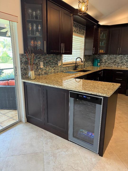 For Sale: $397,406 (2 beds, 2 baths, 1286 Square Feet)