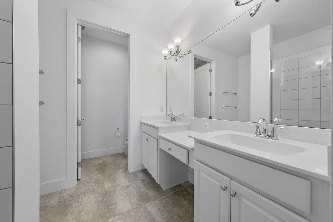 En Renta: $5,200 (3 camas, 3 baños, 2252 Pies cuadrados)