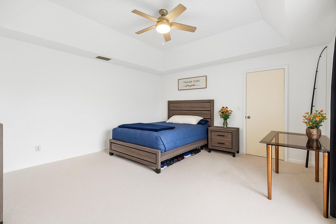 For Sale: $322,499 (2 beds, 2 baths, 1680 Square Feet)