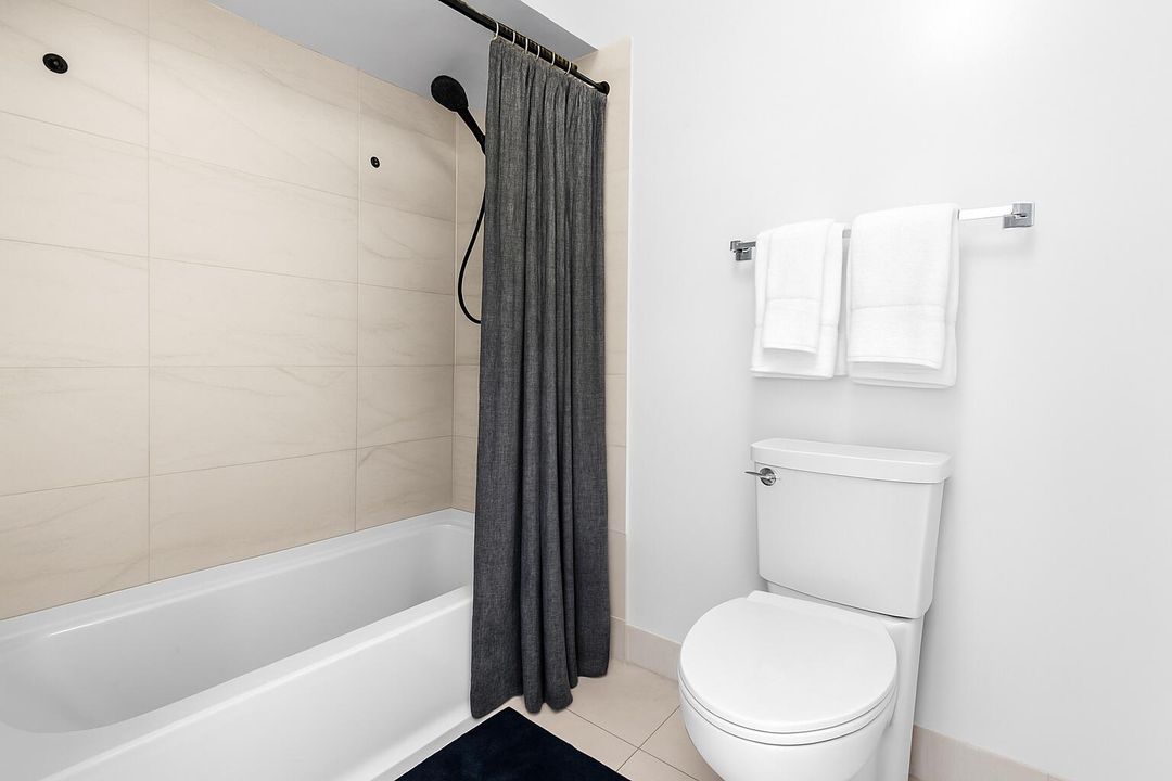 For Sale: $322,499 (2 beds, 2 baths, 1680 Square Feet)