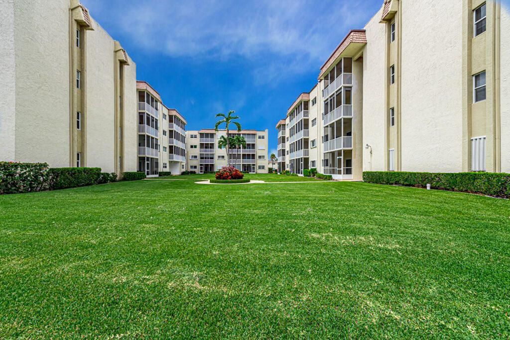 En Venta: $319,000 (2 camas, 2 baños, 911 Pies cuadrados)