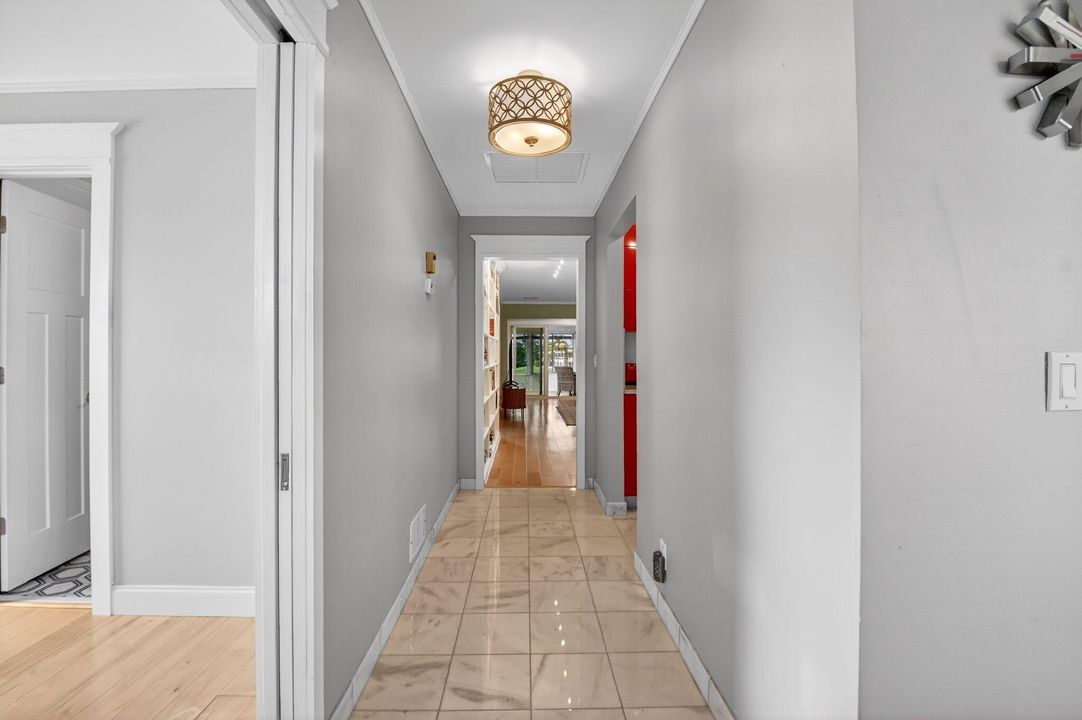 На продажу: $250,000 (2 спален, 2 ванн, 1084 Квадратных фут)