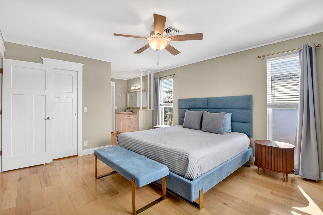 На продажу: $250,000 (2 спален, 2 ванн, 1084 Квадратных фут)