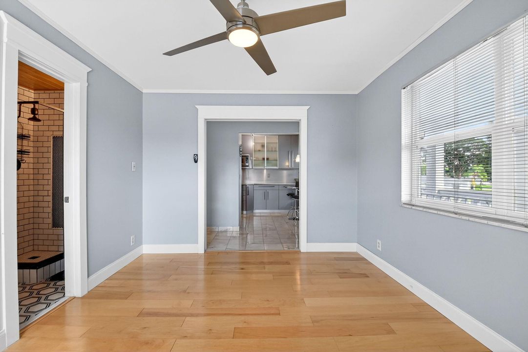 На продажу: $250,000 (2 спален, 2 ванн, 1084 Квадратных фут)