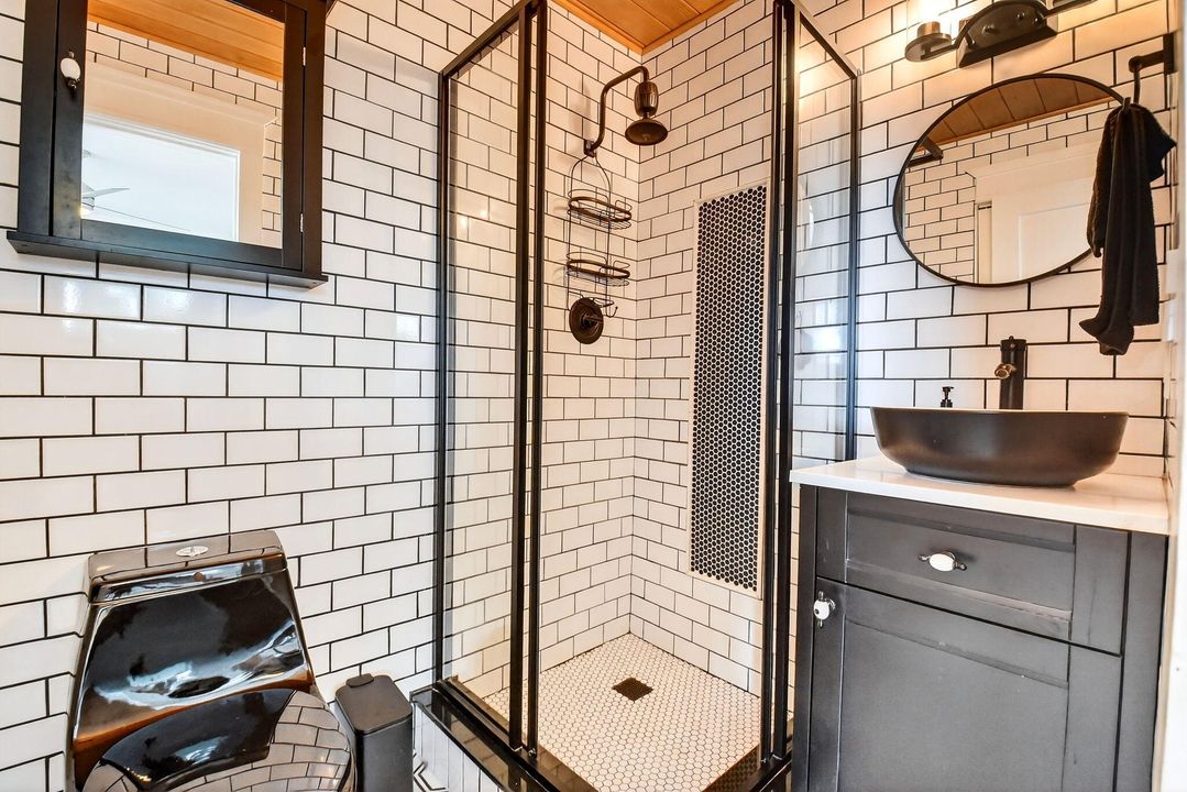 На продажу: $250,000 (2 спален, 2 ванн, 1084 Квадратных фут)