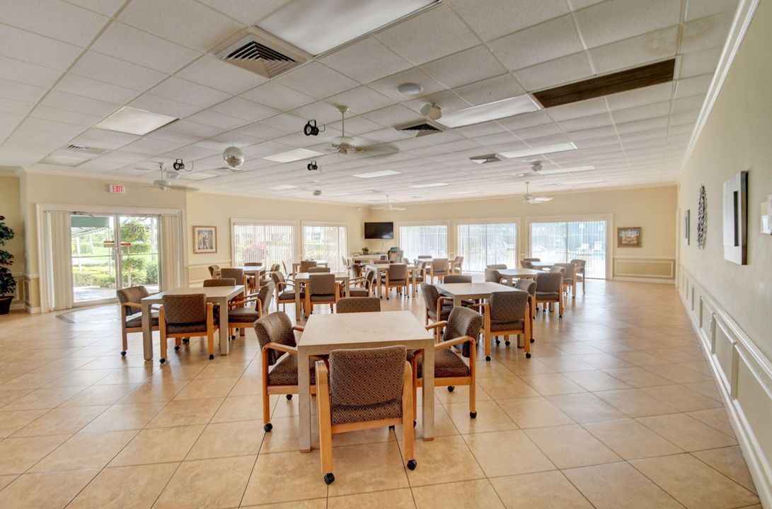 На продажу: $250,000 (2 спален, 2 ванн, 1084 Квадратных фут)