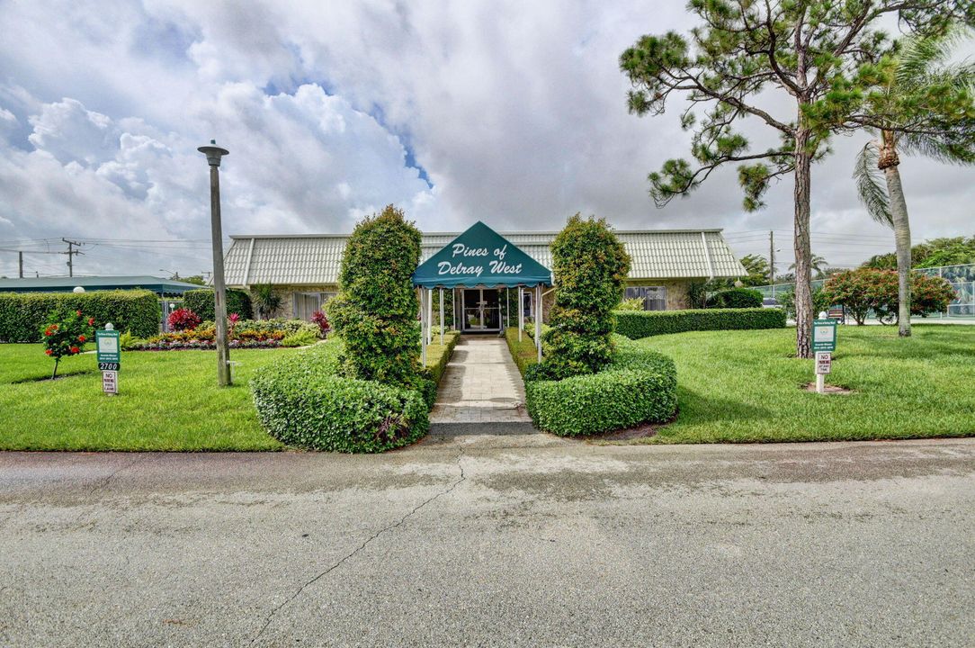 На продажу: $250,000 (2 спален, 2 ванн, 1084 Квадратных фут)