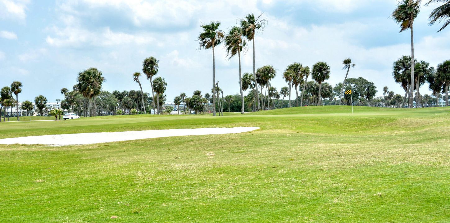 For Sale: $609,000 (3 beds, 3 baths, 1600 Square Feet)