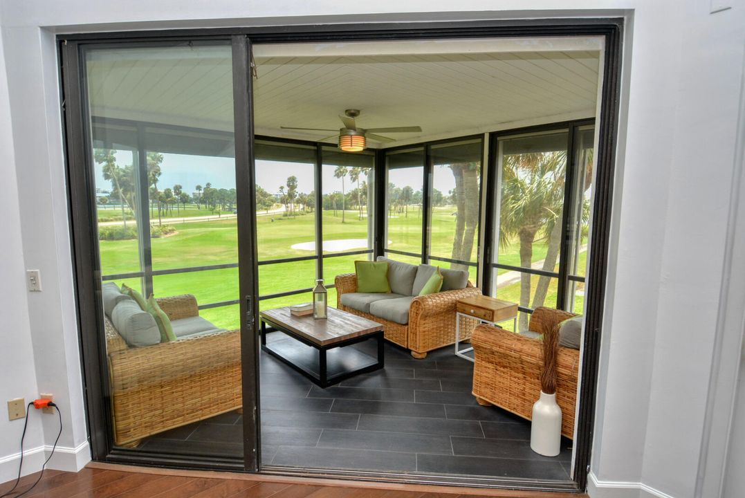 For Sale: $609,000 (3 beds, 3 baths, 1600 Square Feet)