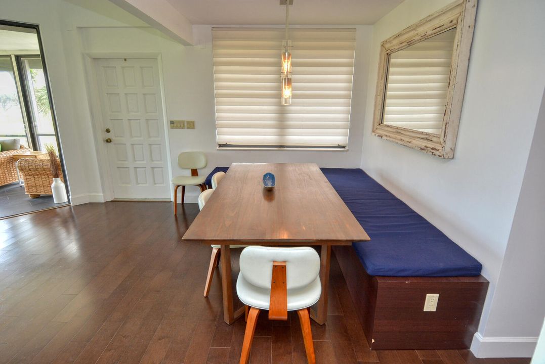 For Sale: $609,000 (3 beds, 3 baths, 1600 Square Feet)