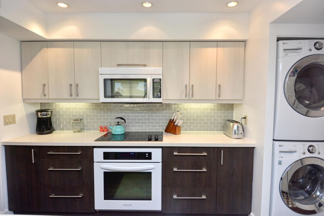 For Sale: $609,000 (3 beds, 3 baths, 1600 Square Feet)