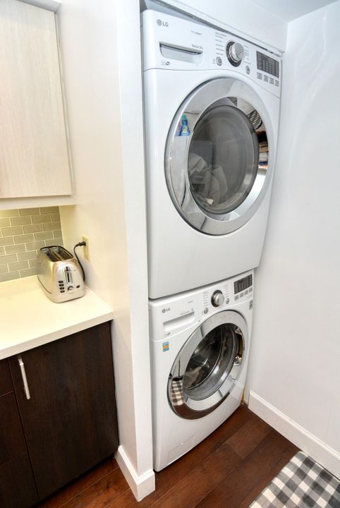 For Sale: $609,000 (3 beds, 3 baths, 1600 Square Feet)