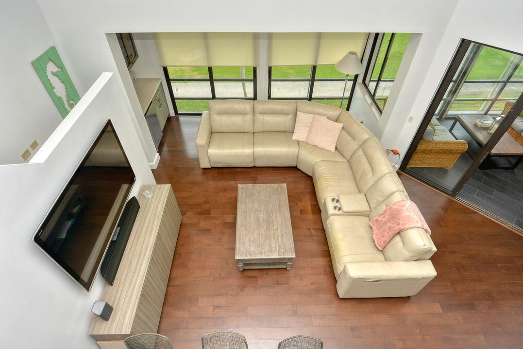 For Sale: $609,000 (3 beds, 3 baths, 1600 Square Feet)