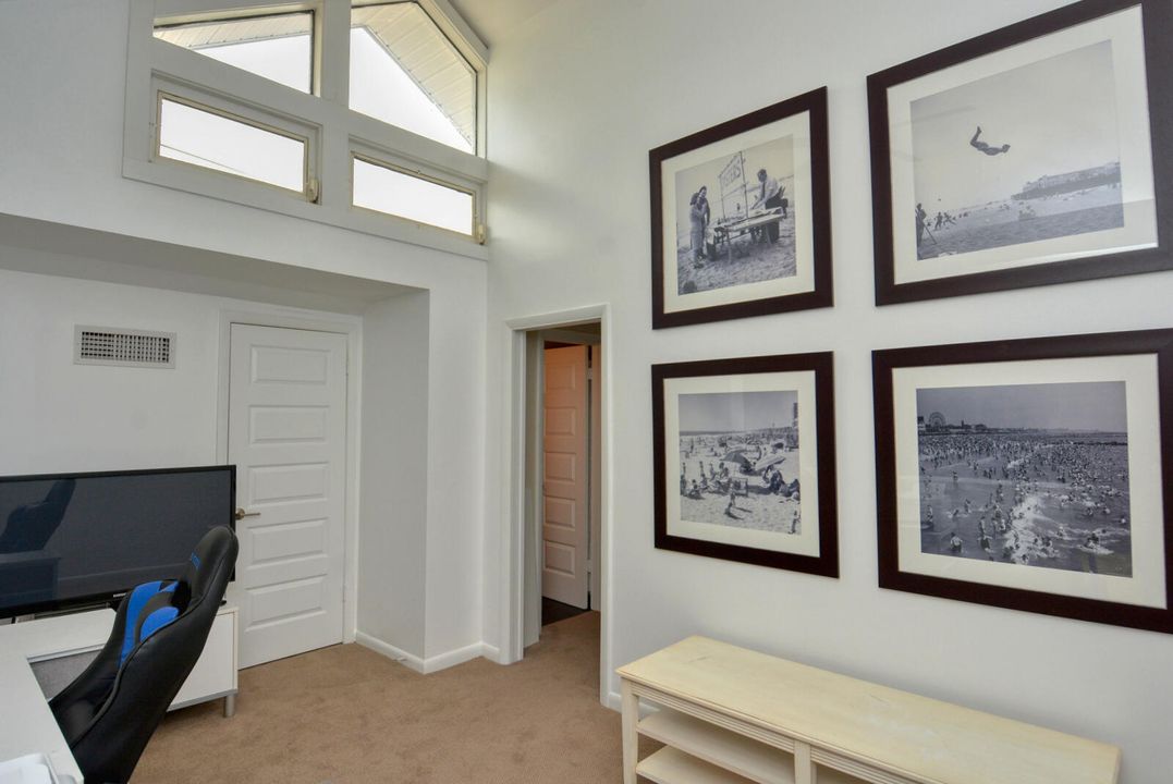 For Sale: $609,000 (3 beds, 3 baths, 1600 Square Feet)