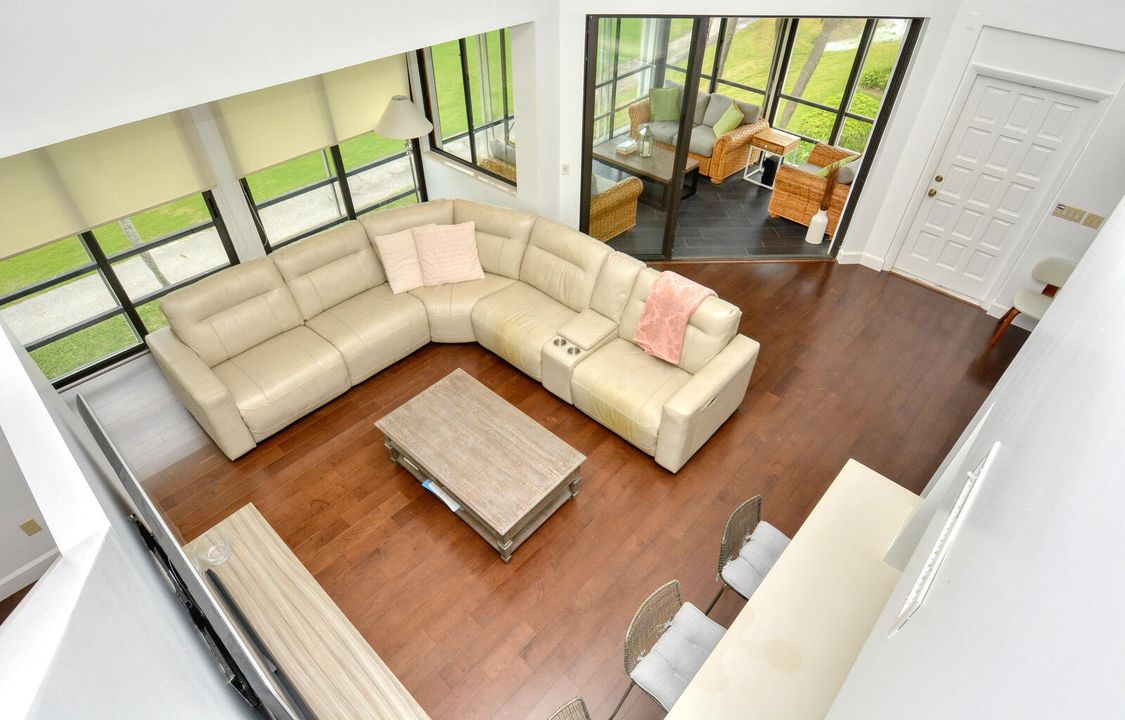 For Sale: $609,000 (3 beds, 3 baths, 1600 Square Feet)