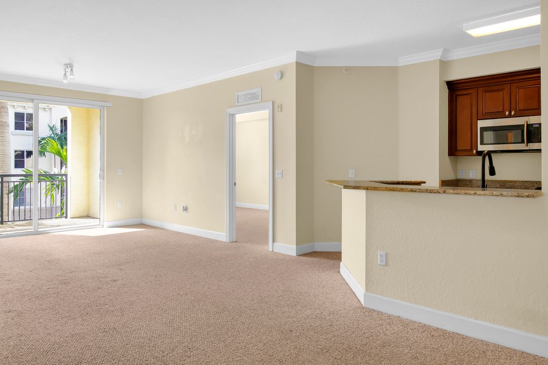 На продажу: $259,000 (2 спален, 2 ванн, 1164 Квадратных фут)