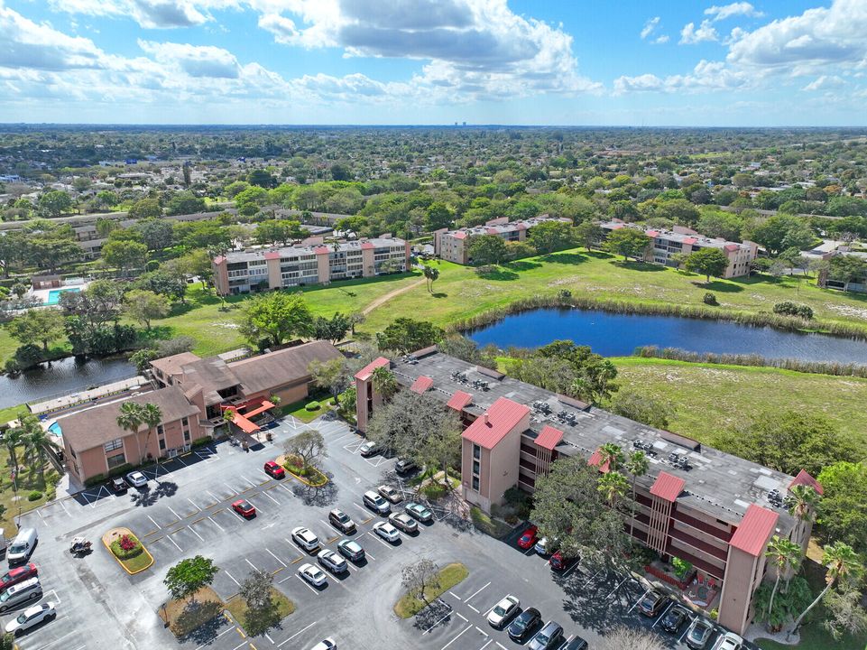 На продажу: $149,000 (2 спален, 2 ванн, 1110 Квадратных фут)